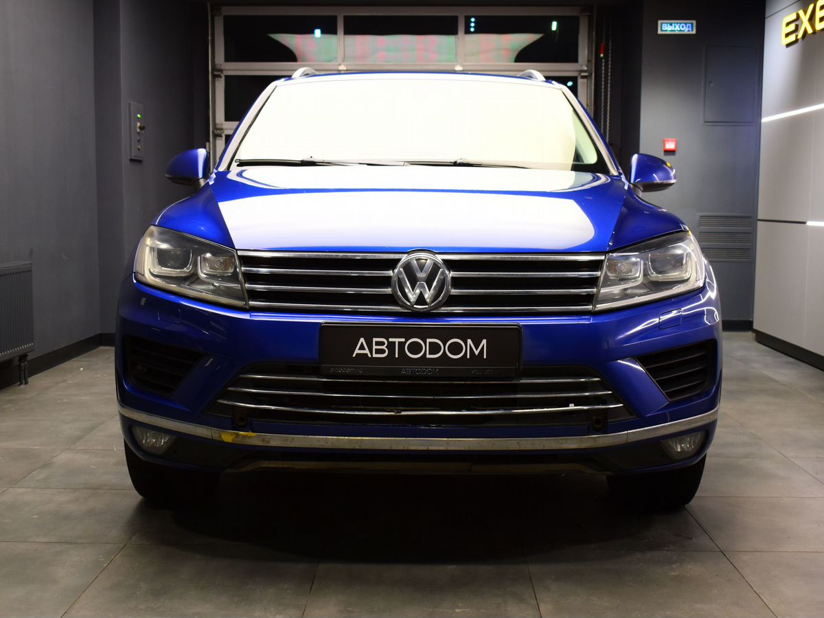 Автомобиль Volkswagen Touareg II поколение 3.6 AT 4WD (249 л.с.) Base Синий 2014 с пробегом 237 700 км