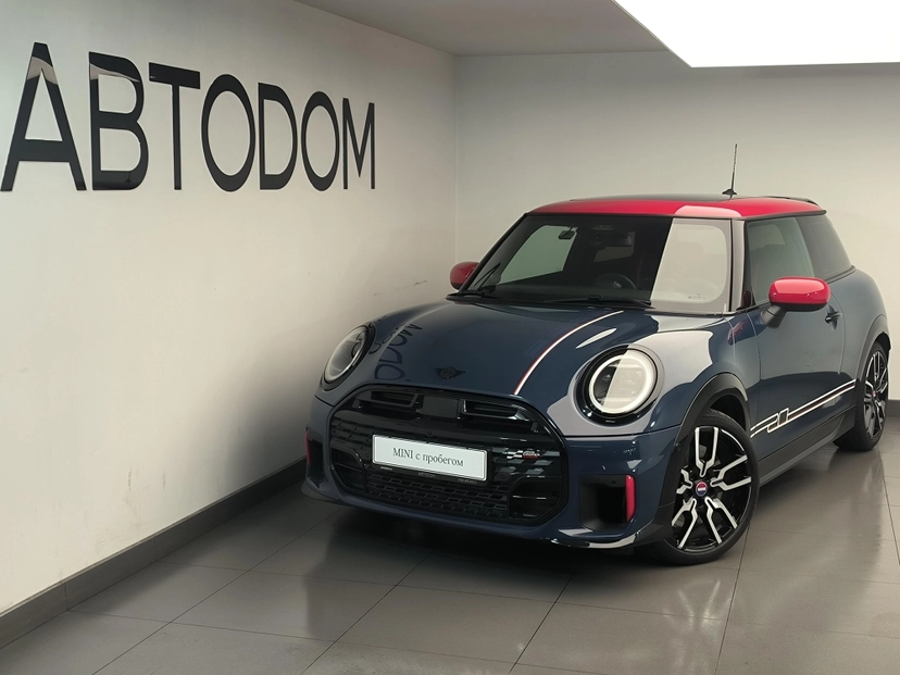 Автомобиль MINI Hatch IV поколение (F65/F66/J01) 2.0 AMT (231 л.с.) JCW Синий 2025