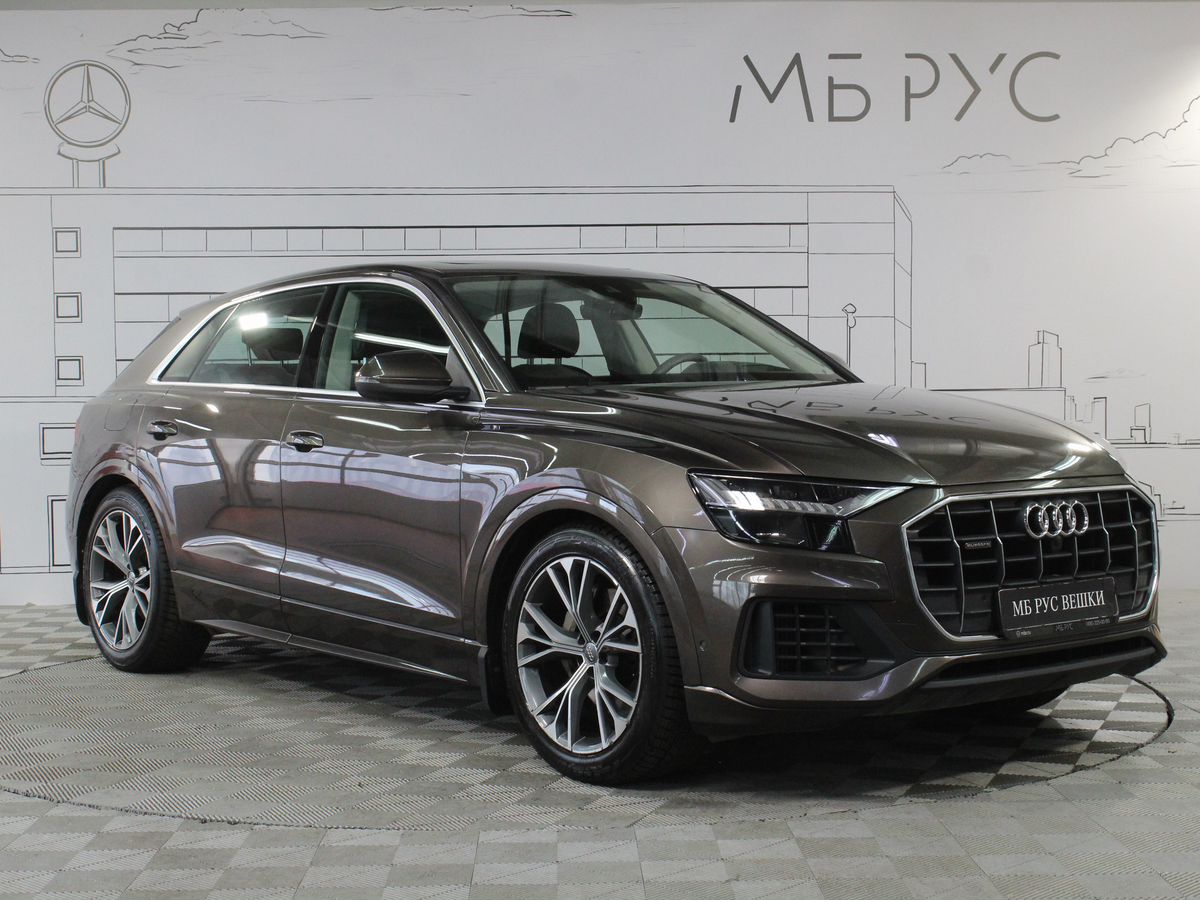 Автомобиль Audi Q8 I поколение (4M) 3.0 AT 4WD (340 л.с.) 55 TFSI Серый 2019 с пробегом 105 000 км