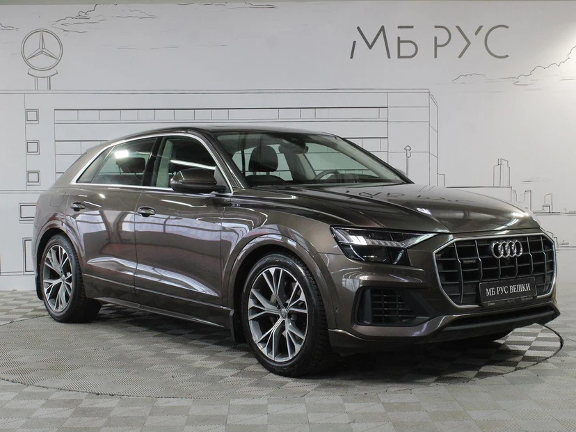 Автомобиль Audi Q8 I поколение (4M) 3.0 AT 4WD (340 л.с.) 55 TFSI Серый 2019 с пробегом 105 000 км