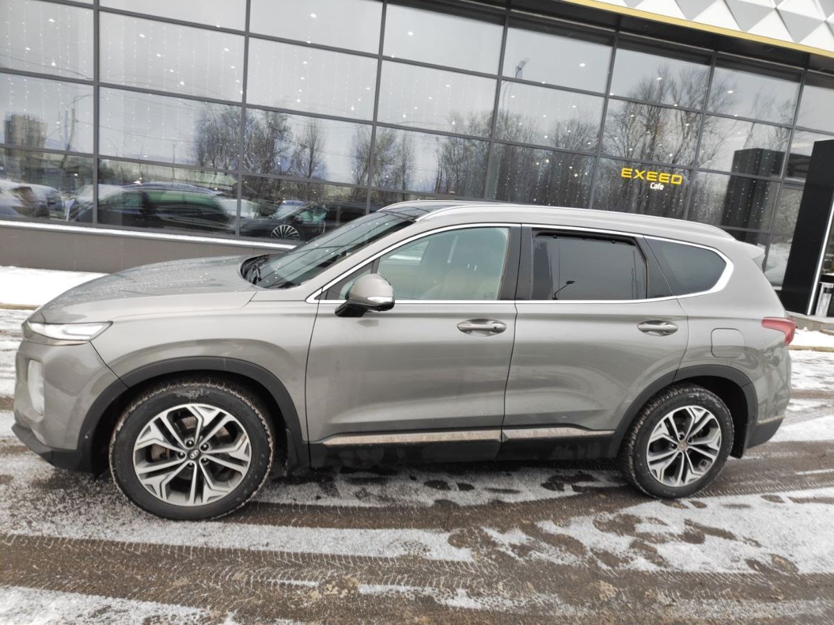 Автомобиль Hyundai Santa Fe IV поколение (TM) 2.2d AT 4WD (200 л.с.) High-Tech 7 мест + Exclusive Серый 2019 с пробегом 81 852 км