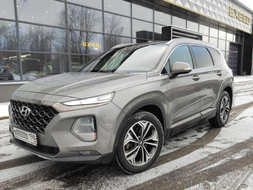 Автомобиль Hyundai Santa Fe IV поколение (TM) 2.2d AT 4WD (200 л.с.) High-Tech 7 мест + Exclusive Серый 2019 с пробегом 81 852 км