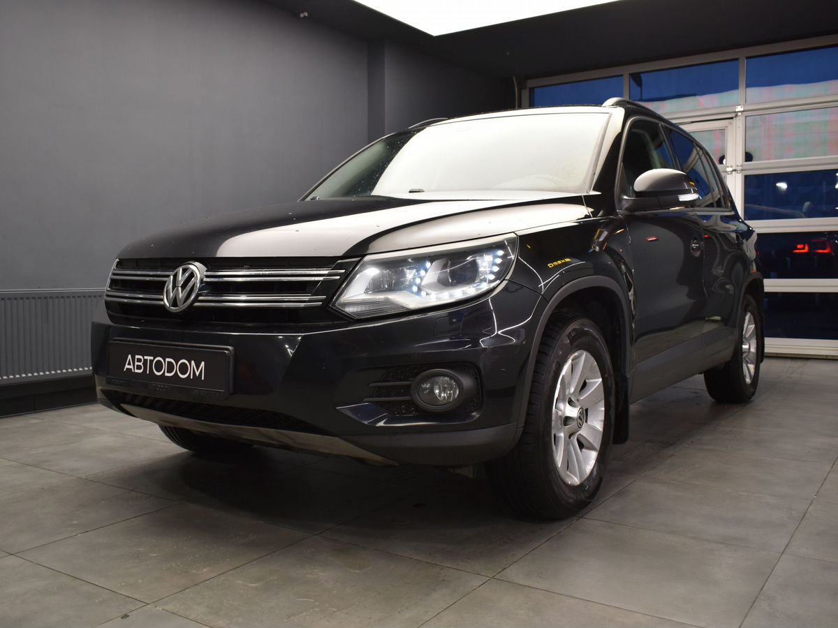 Volkswagen Tiguan I [рестайлинг] 2.0 AT 4WD (170 л.с.) CLUB Чёрный 2013 с пробегом 130 929 км