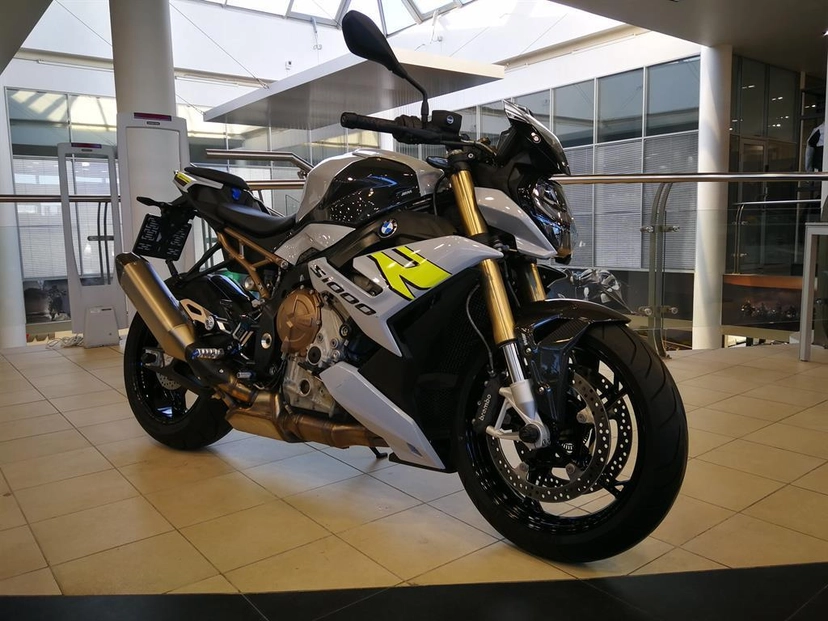 Мотоцикл BMW Motorrad S 1000 R III поколение S 1000 R Base Серый 2022 с пробегом 8 005 км