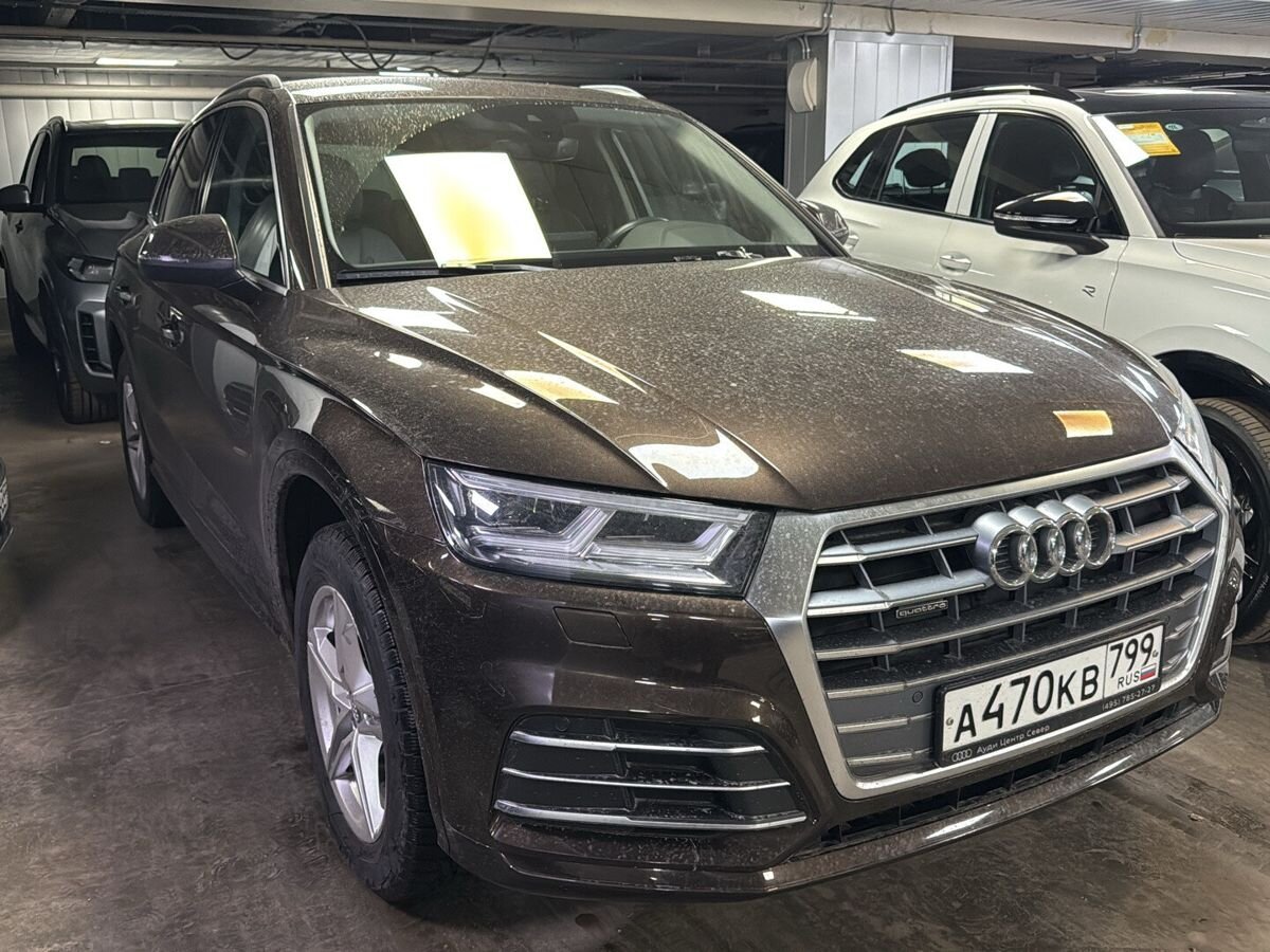Автомобиль Audi Q5 II поколение (FY) 2.0 AMT 4WD (249 л.с.) Sport Коричневый 2018 с пробегом 48 000 км