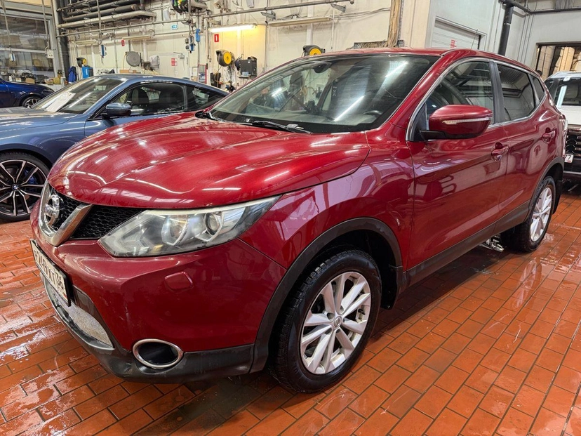 Автомобиль Nissan Qashqai II поколение 2.0 CVT (144 л.с.) QE Красный 2014 с пробегом 232 019 км