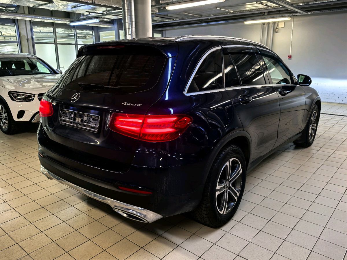 Автомобиль Mercedes-Benz GLC I поколение (X253) 220 2.1d AT 4Matic (170 л.с.) Особая серия Синий 2018 с пробегом 143 181 км