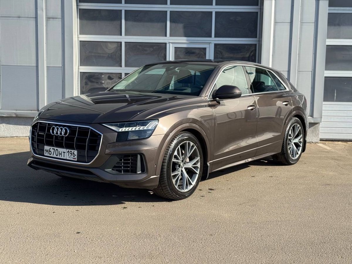 Автомобиль Audi Q8 I поколение (4M) 3.0 AT 4WD (340 л.с.) 55 TFSI Серый 2019 с пробегом 105 000 км