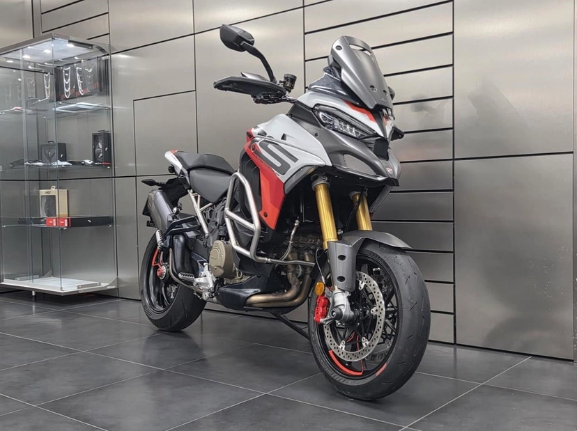 Мотоцикл Ducati Multistrada V4 S I поколение Multistrada V4 S Base Белый 2024 с пробегом 4 964 км