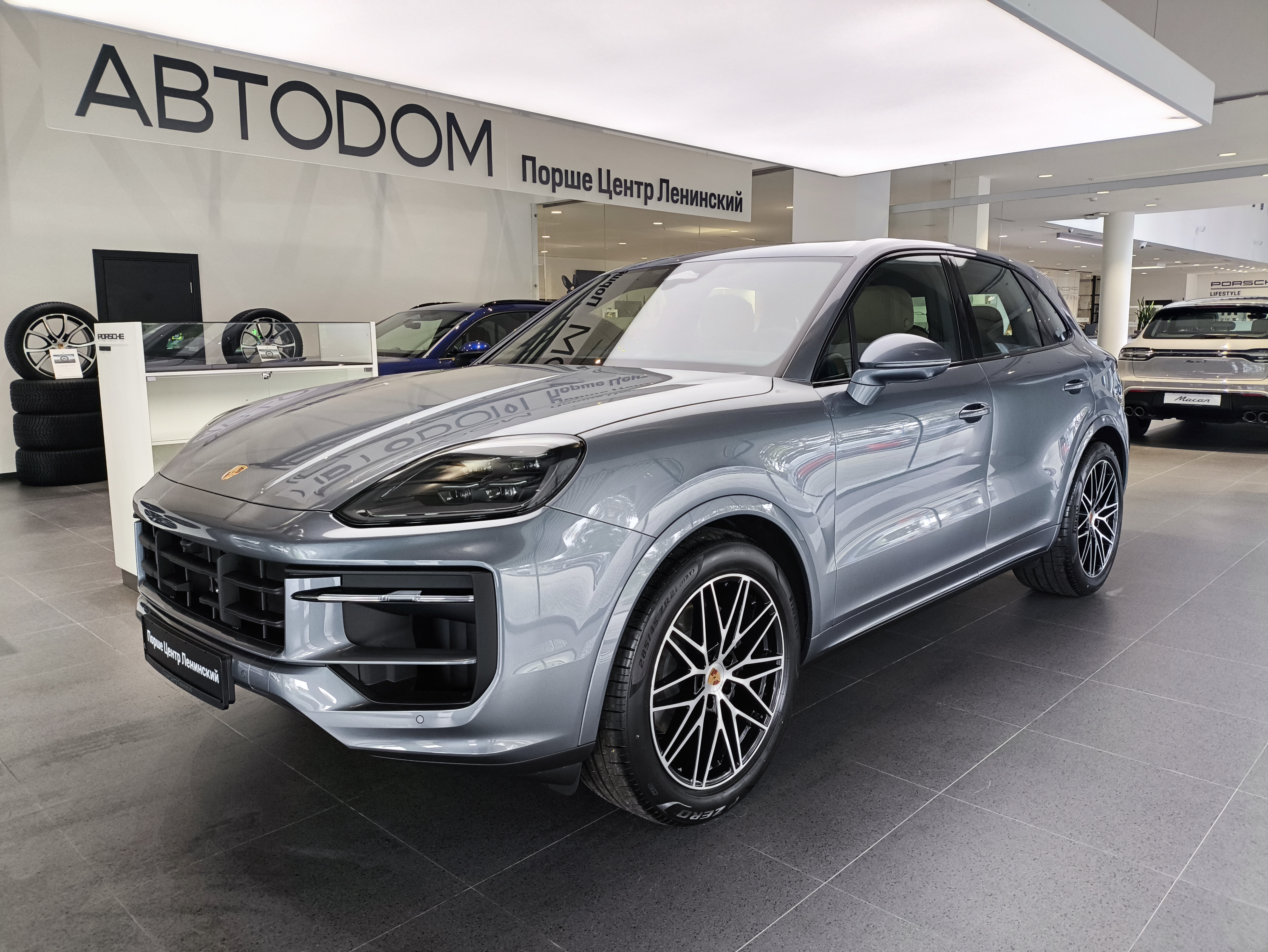 Porsche Cayenne III [рестайлинг] 3.0 AT 4WD (353 л.с.) Black Edition Серый 2026 