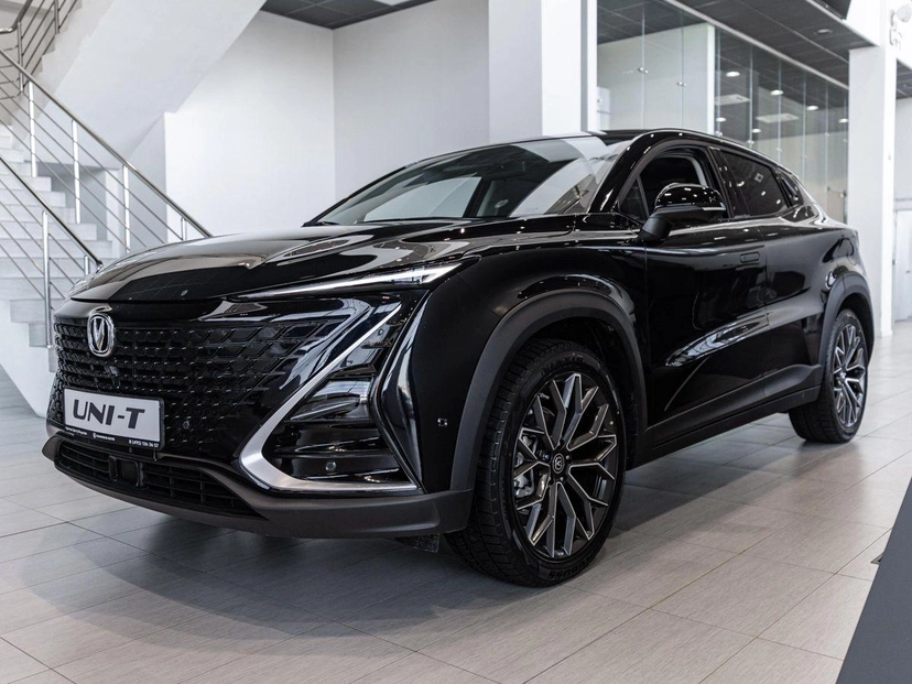 Автомобиль Changan UNI-T I поколение 1.5 AMT (167 л.с.) Tech Чёрный 2024