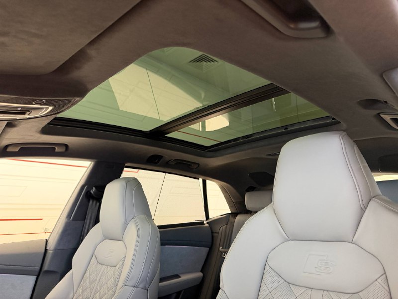 Автомобиль Audi Q8 I (4M) [рестайлинг] 3.0d AT 4WD (249 л.с.) 45 TDI Белый 2025 