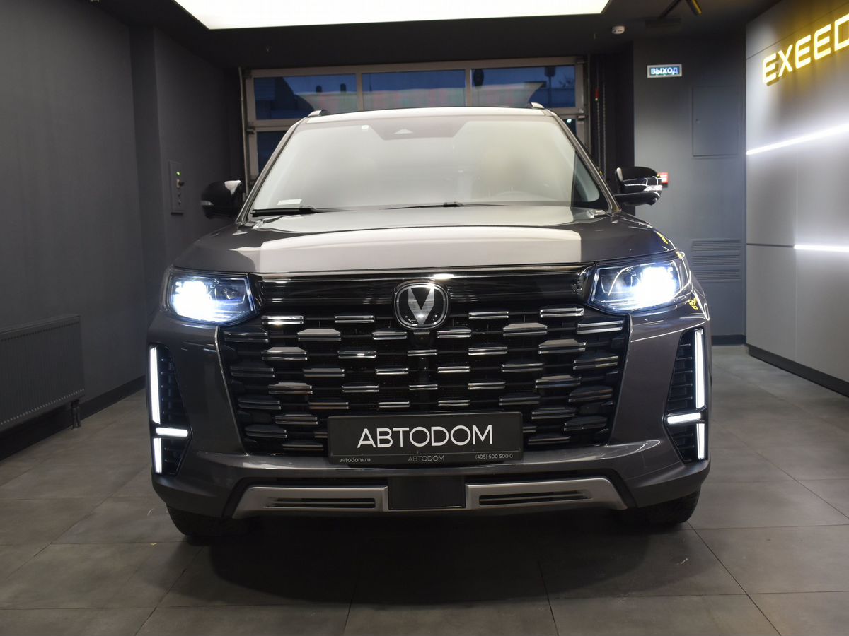 Автомобиль Changan CS95 I [2-й рестайлинг] 2.0 AT 4WD (226 л.с.) DLX Серый 2023 с пробегом 28 397 км
