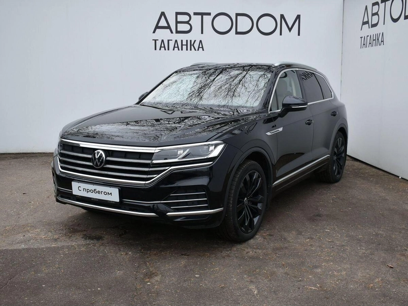 Автомобиль Volkswagen Touareg III поколение 3.0d AT 4WD (249 л.с.) Business Чёрный 2021 с пробегом 32 160 км
