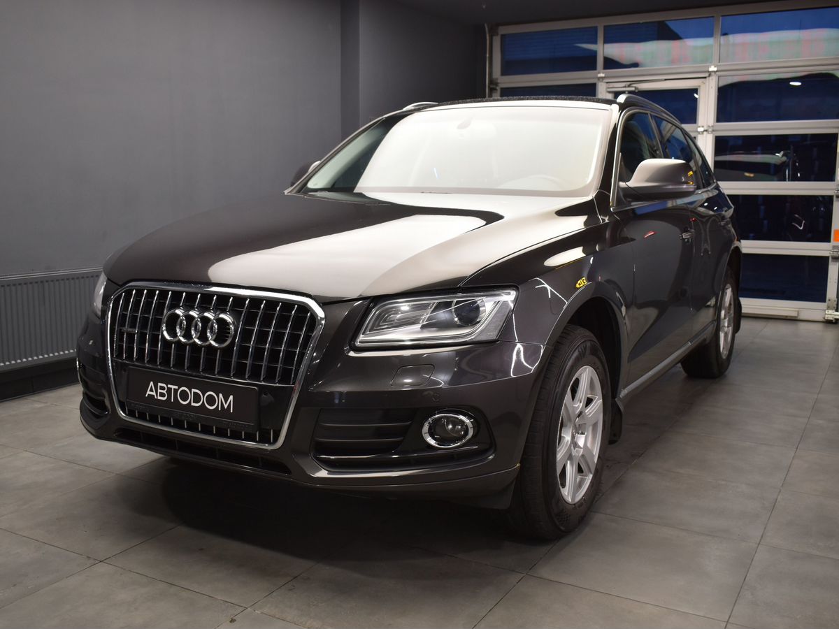 Audi Q5 I (8R) [рестайлинг] 2.0 AT 4WD (225 л.с.) Base Чёрный 2013 с пробегом 211 045 км
