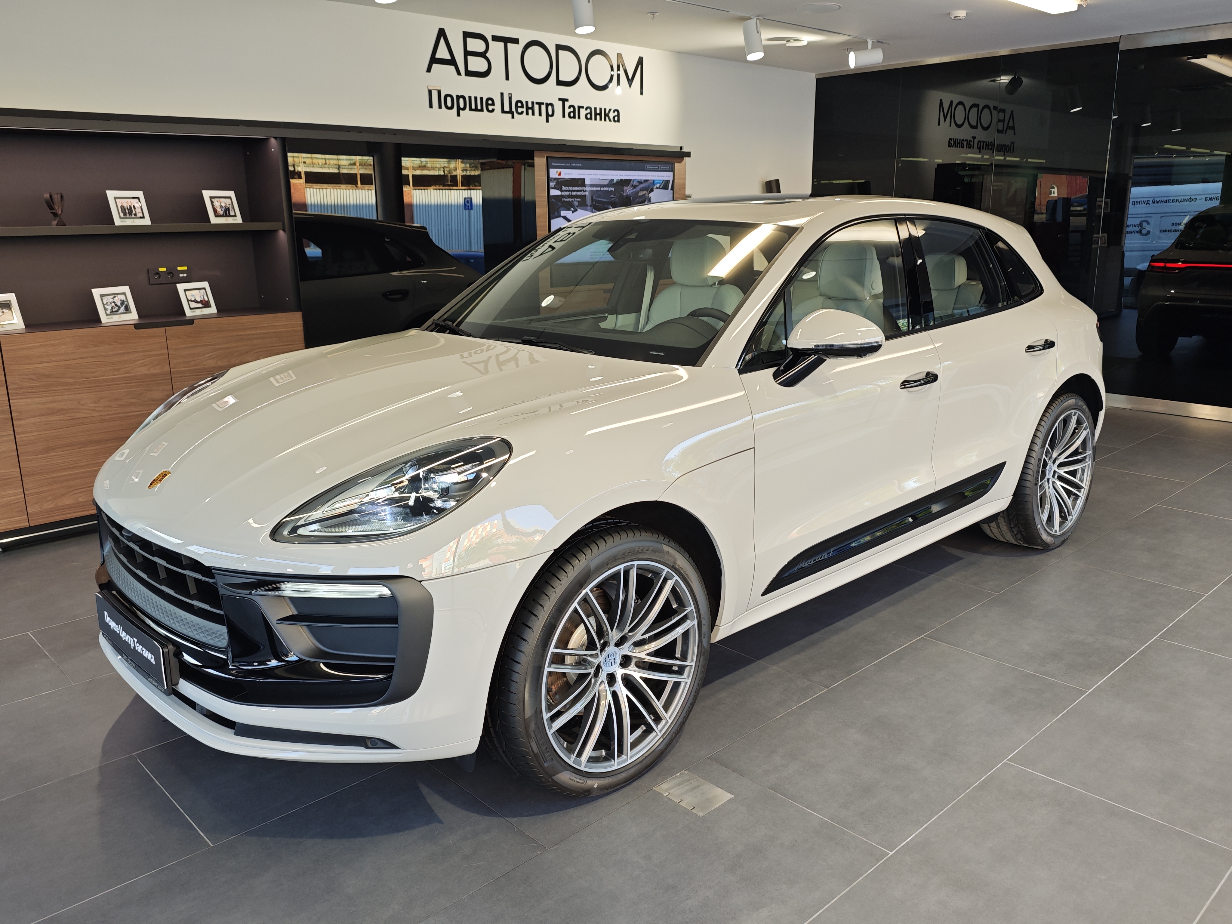 Porsche Macan I [2-й рестайлинг] 2.0 AMT 4WD (265 л.с.) T Серый 2026 