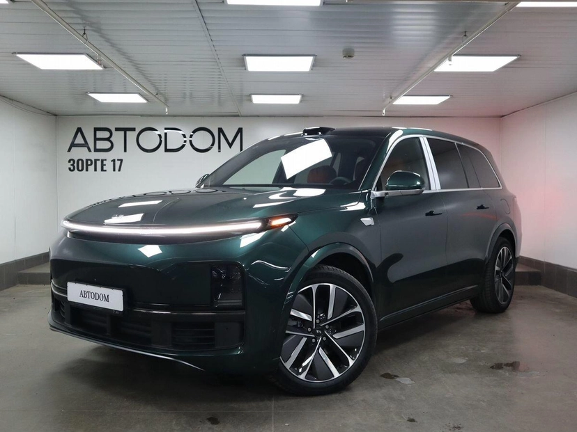 Автомобиль Li Auto L9 I поколение 1.5hyb AT 4WD (449 л.с.) Max Зелёный 2023 с пробегом 50 км