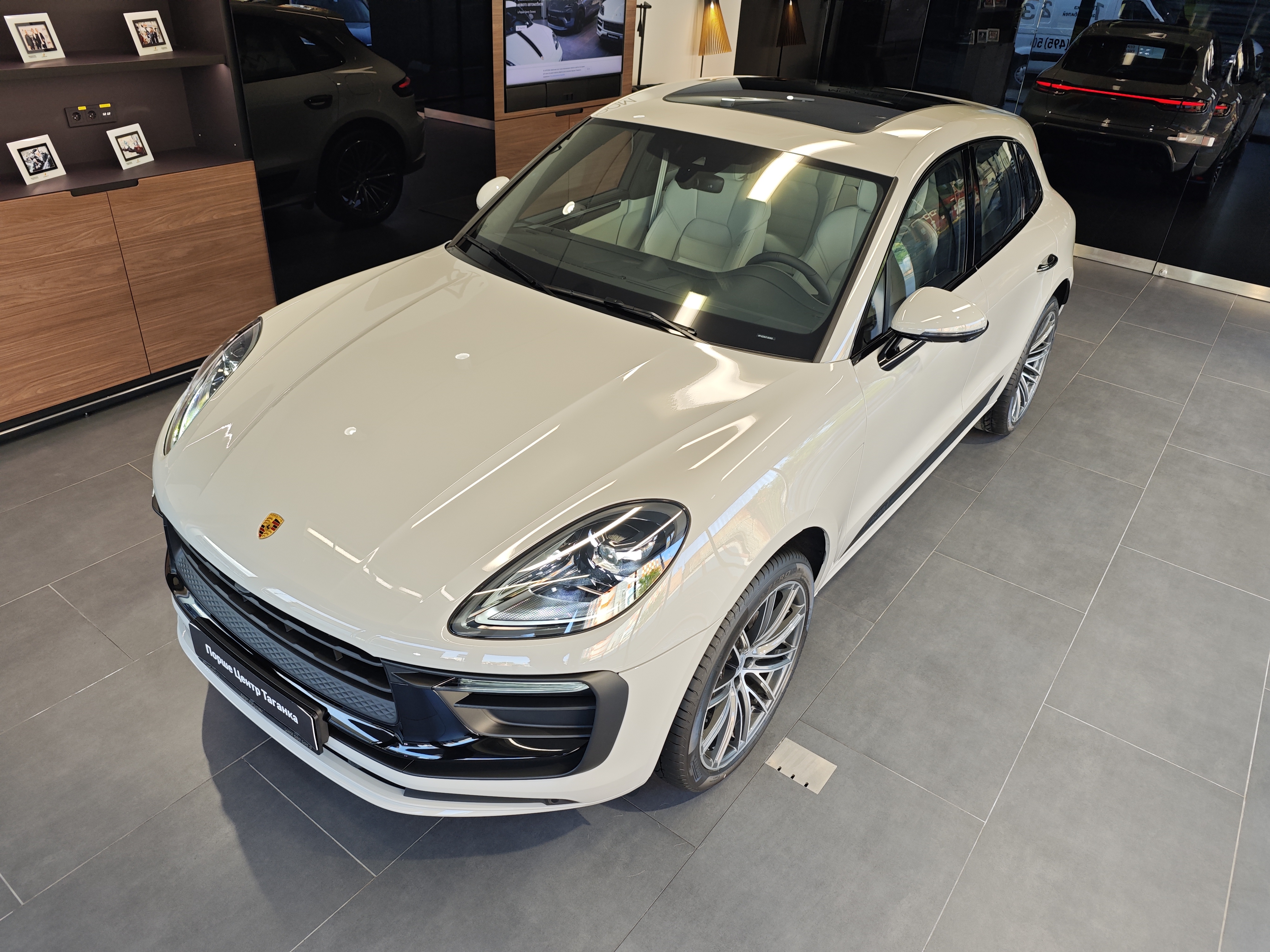 Porsche Macan I [2-й рестайлинг] 2.0 AMT 4WD (265 л.с.) T Серый 2026 