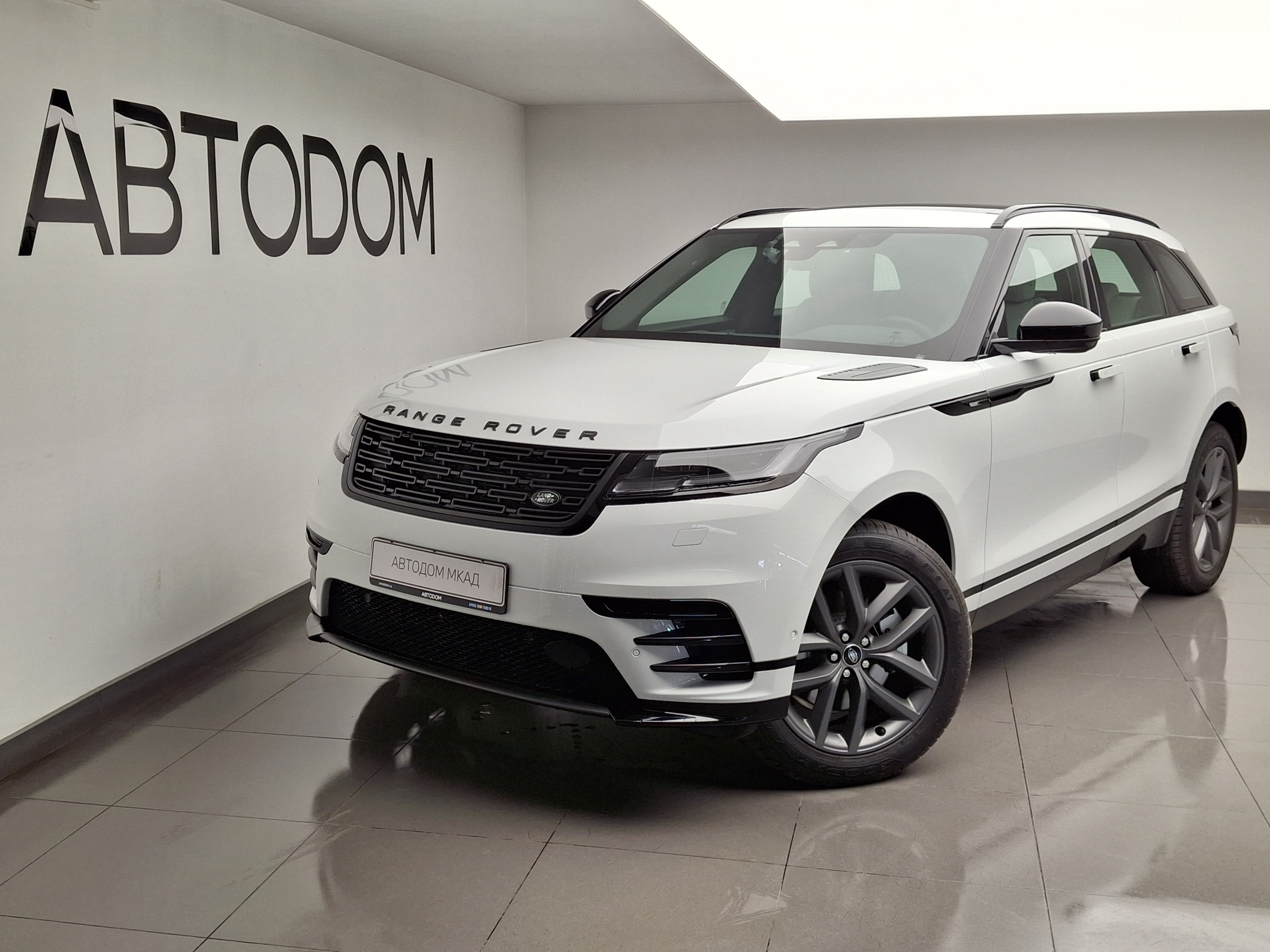 Land Rover Range Rover Velar I [рестайлинг] 2.0 AT 4WD (250 л.с.) Dynamic SE Белый 2025 