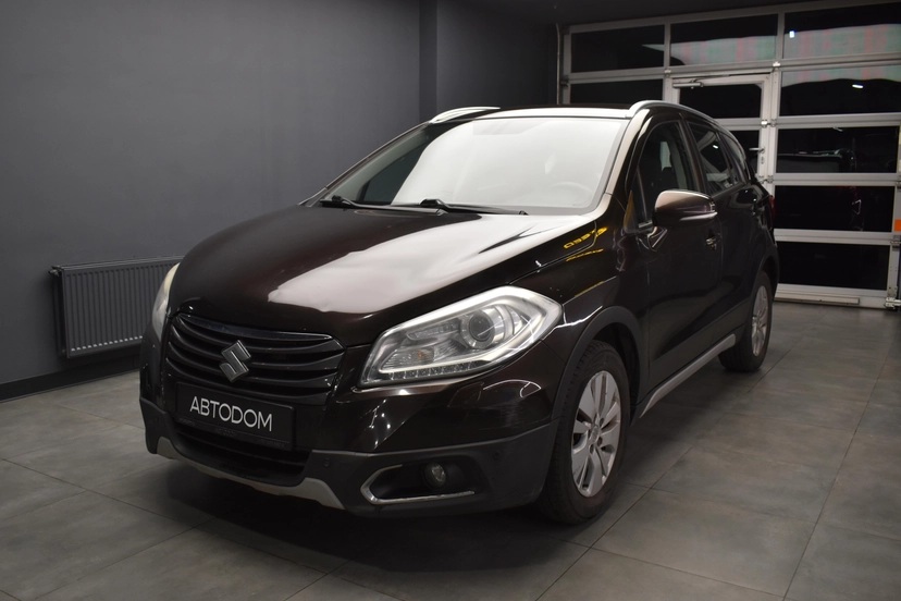 Автомобиль Suzuki SX4 II поколение 1.6 CVT (117 л.с.) Base Коричневый 2014 с пробегом 96 818 км