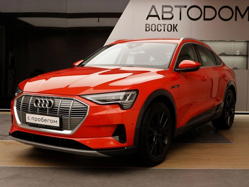 Автомобиль Audi e-tron Sportback I поколение Electro AT 4WD (300 кВт) Sport Красный 2021 с пробегом 34 951 км