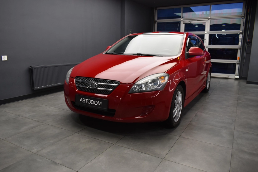 Автомобиль Kia Ceed I поколение 2.0 MT (143 л.с.) EX +leather Красный 2008 с пробегом 187 330 км