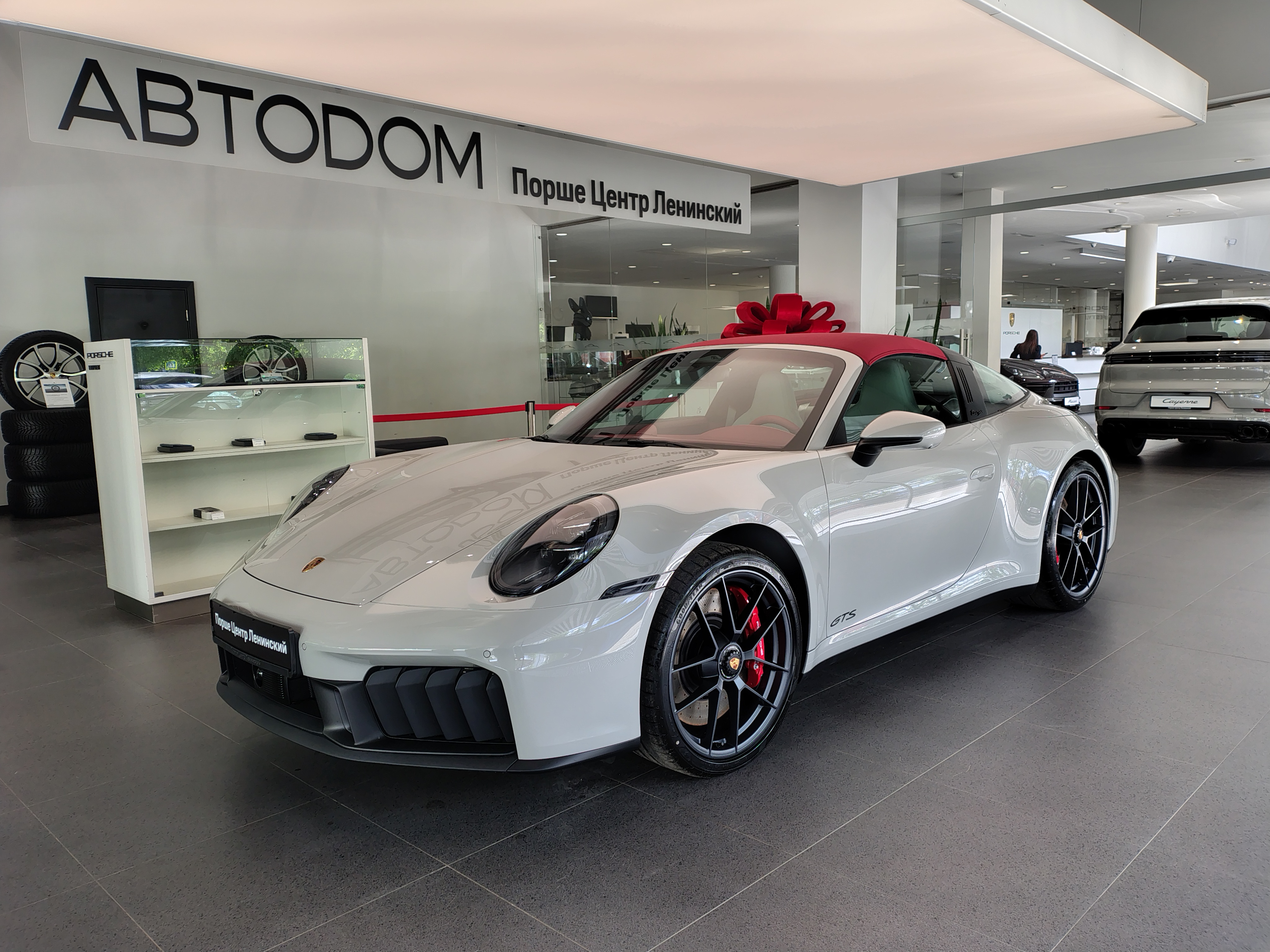 Porsche 911 VIII (992) [рестайлинг] GTS 3.6 AMT 4WD (541 л.с.) Targa GTS Серый 2026 