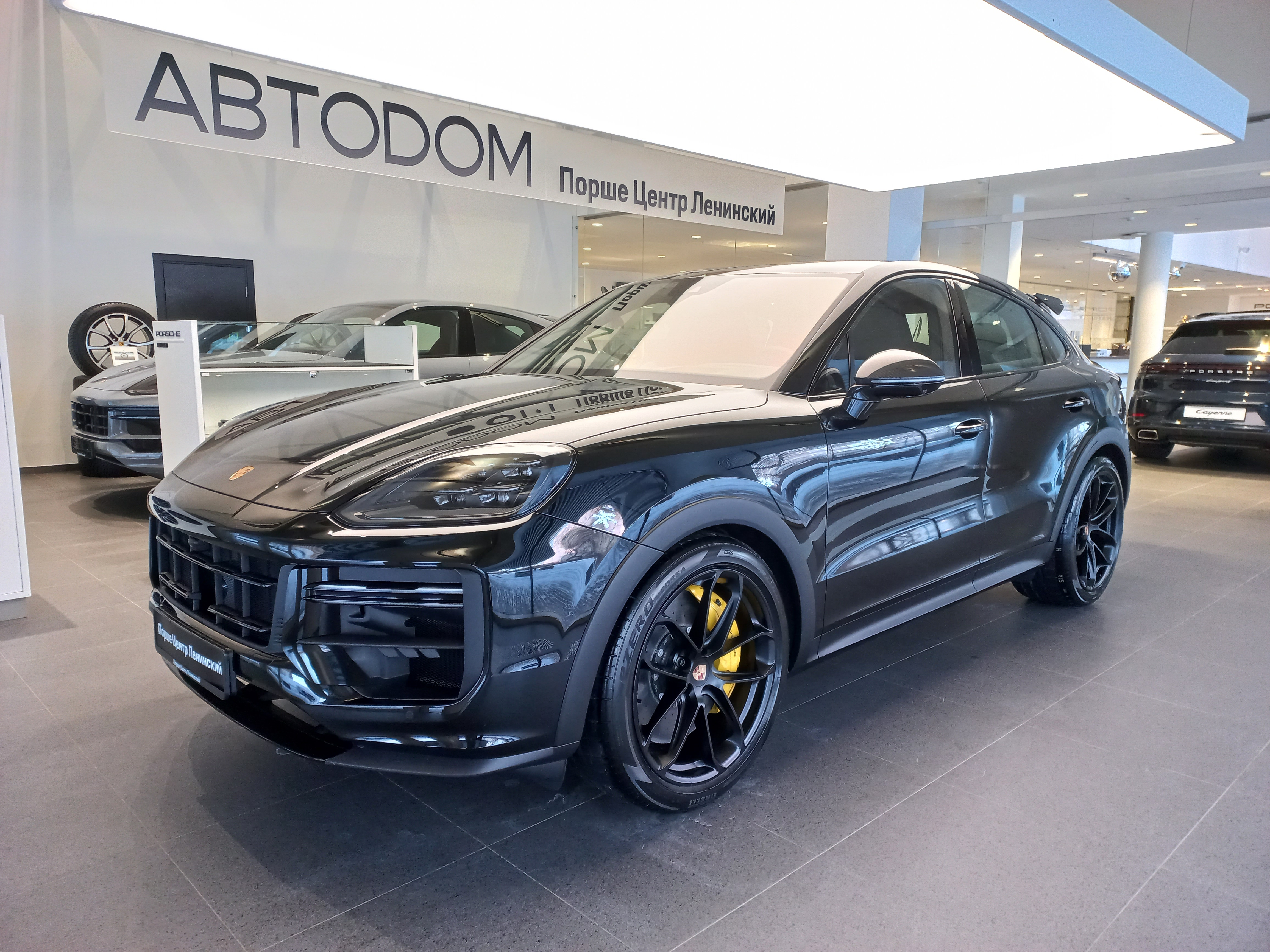 Автомобиль Porsche Cayenne III [рестайлинг] Turbo GT 4.0 AT 4WD (659 л.с.) Turbo GT Чёрный 2025 