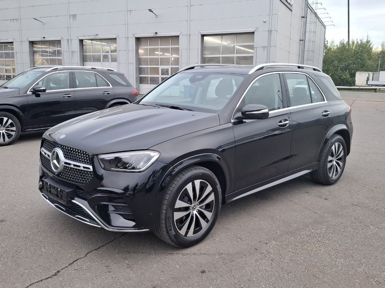 Mercedes-Benz GLE II (V167) [рестайлинг] 2.0 AT 4Matic (258 л.с.) Base Чёрный 2025 