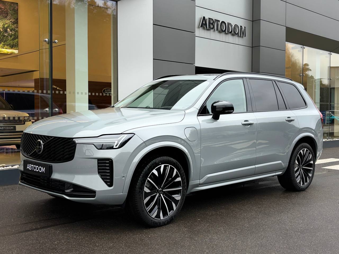 Автомобиль Volvo XC90 II [2-й рестайлинг] 2.0hyb AT 4WD (455 л.с.) Ultra (7 мест) Серый 2025 