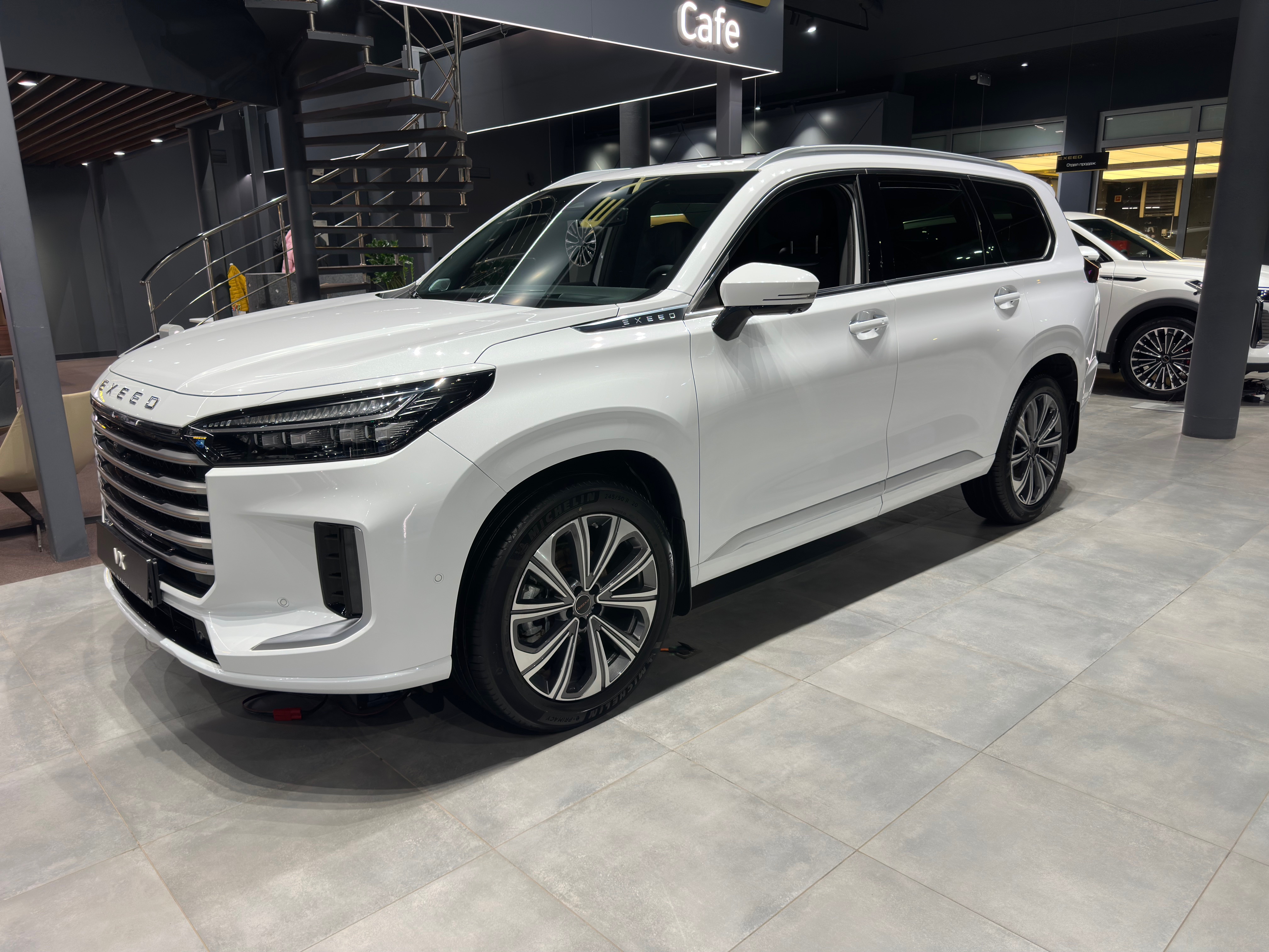Автомобиль EXEED VX I [рестайлинг] 2.0 AT 4WD (249 л.с.) Престиж Белый 2025 