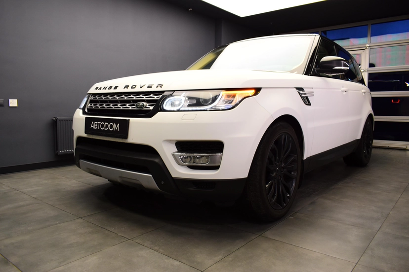 Автомобиль Land Rover Range Rover Sport II поколение 3.0d AT 4WD (292 л.с.) Base Белый 2014 с пробегом 146 643 км