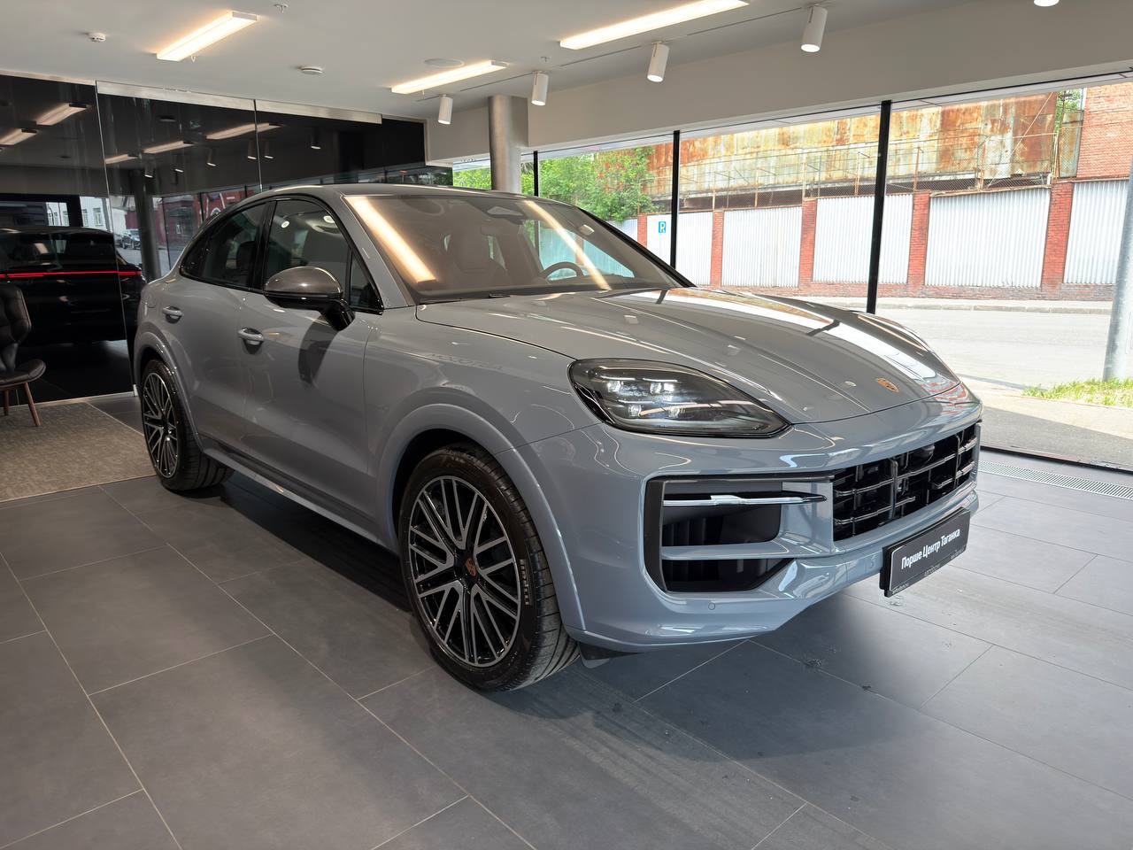 Porsche Cayenne III [рестайлинг] 3.0 AT 4WD (353 л.с.) Black Edition Серый 2026 