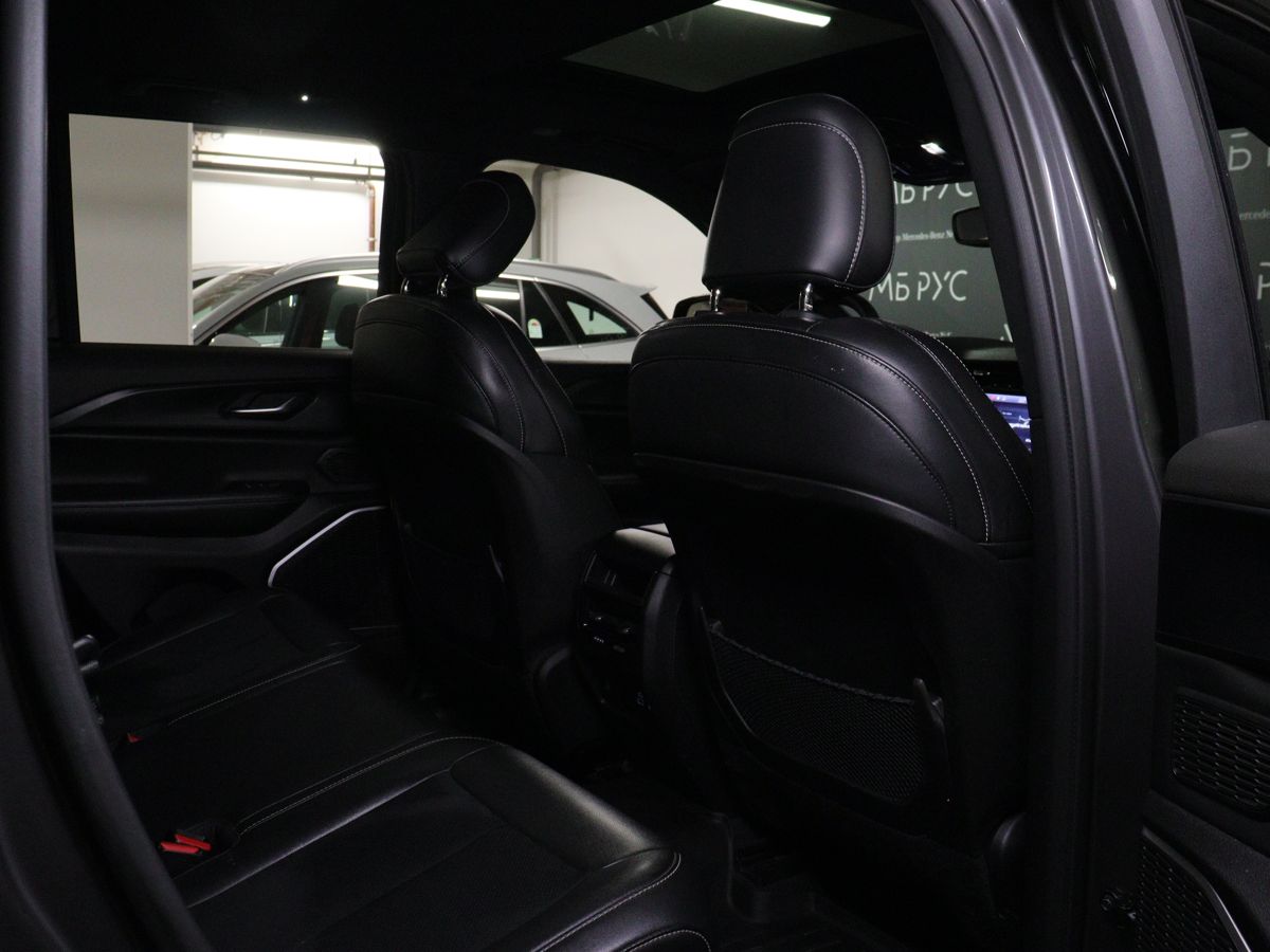 Автомобиль Jeep Grand Cherokee V поколение (WL) 2.0 AT 4WD (272 л.с.) Limited Серый 2023 с пробегом 42 000 км
