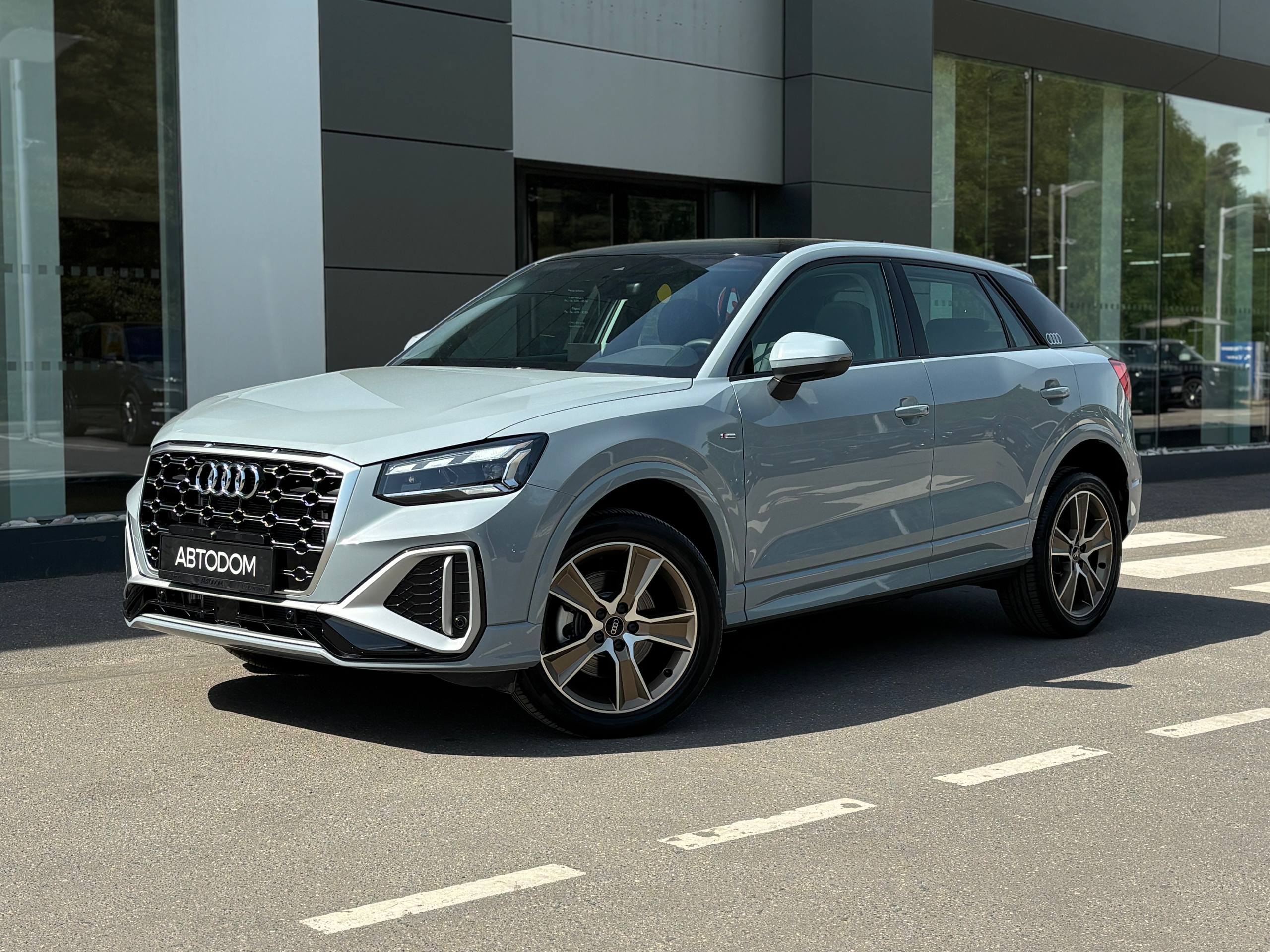 Audi Q2 I [рестайлинг] 1.5 AMT (150 л.с.) Base Серый 2025 