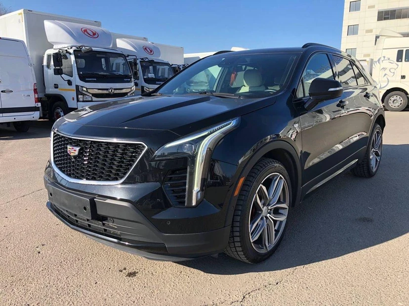 Автомобиль Cadillac XT4 I поколение 2.0 AT 4WD (200 л.с.) Sport Чёрный 2021 с пробегом 37 801 км