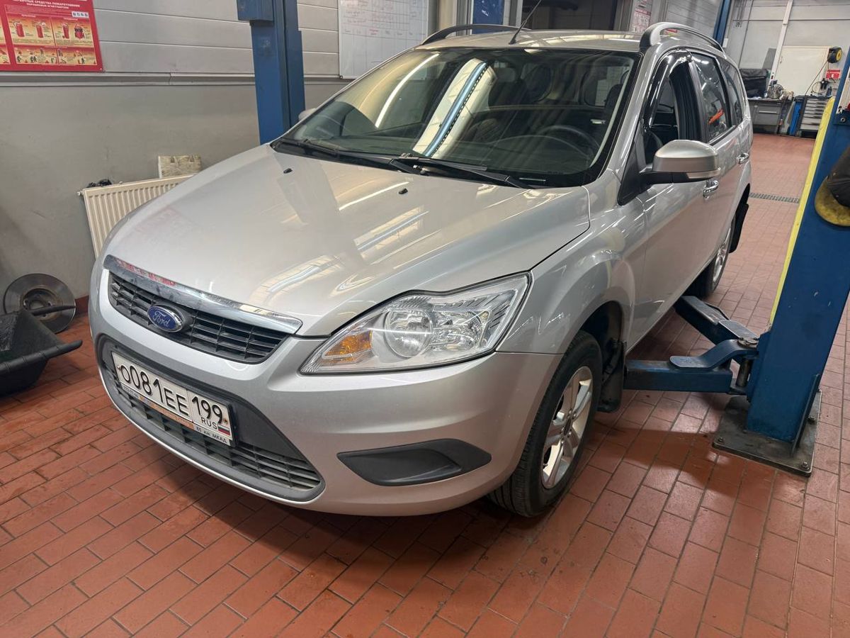 Ford Focus II [рестайлинг] 1.6 MT (116 л.с.) Comfort Серебристый 2008 с пробегом 110 400 км
