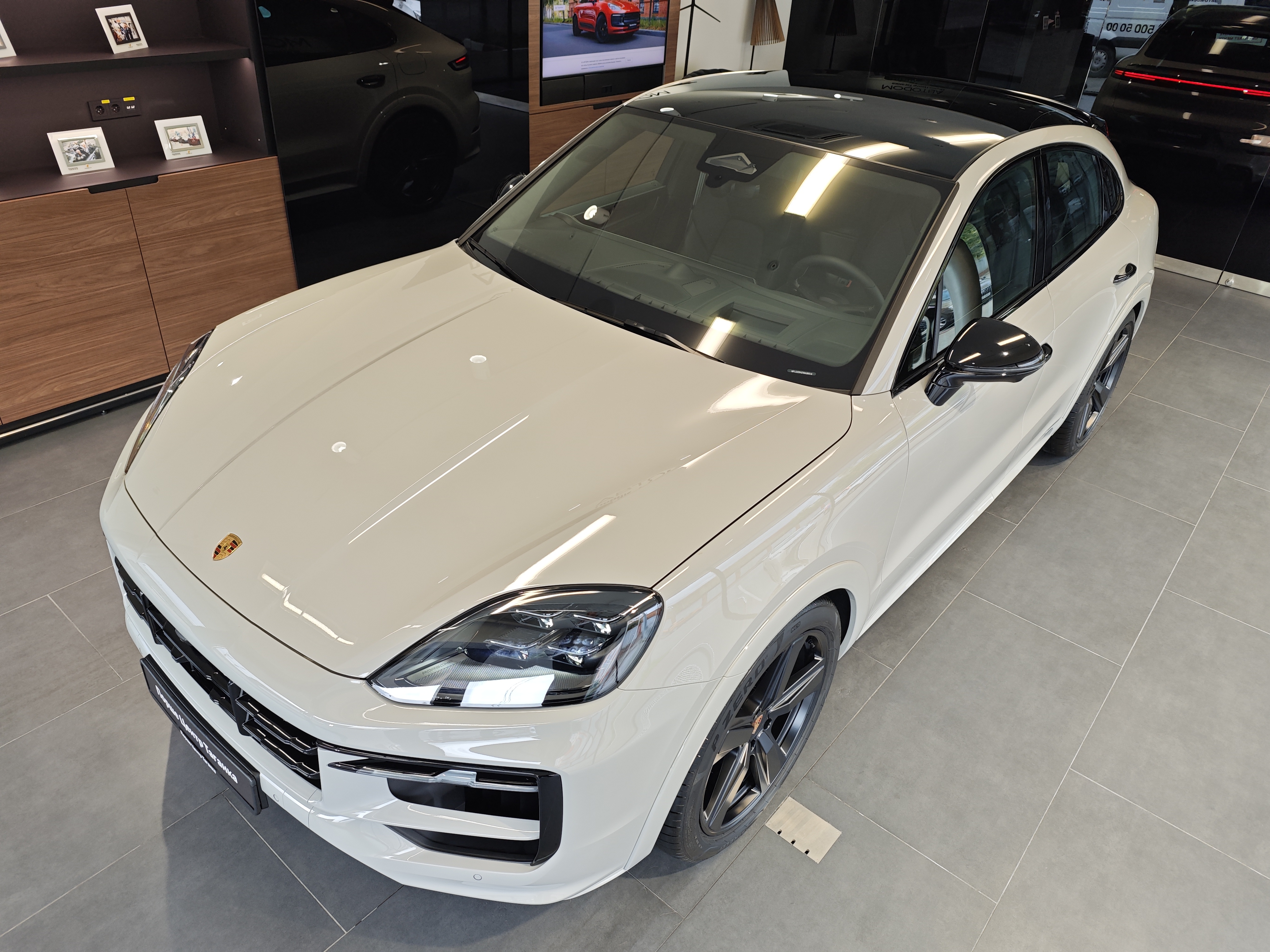 Porsche Cayenne III [рестайлинг] 3.0 AT 4WD (353 л.с.) Black Edition Серый 2026 