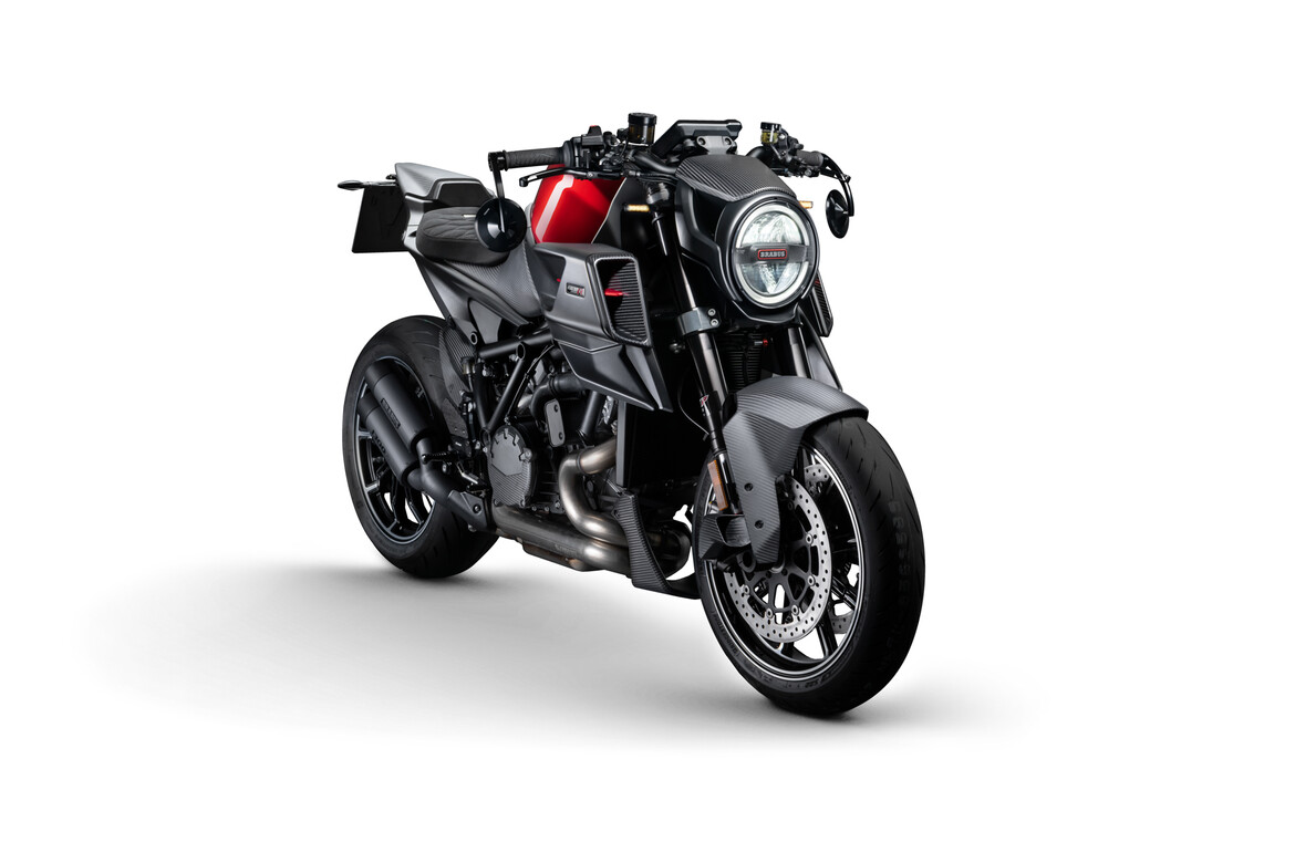 Мотоцикл KTM Brabus 1300 R I поколение Brabus 1300 R Base Красный 2022 новый