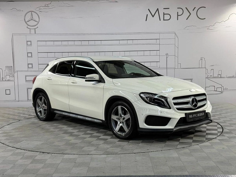 Автомобиль Mercedes-Benz GLA I поколение (X156) 250 2.0 AMT 4Matic (211 л.с.) Особая серия Белый 2015 с пробегом 135 000 км
