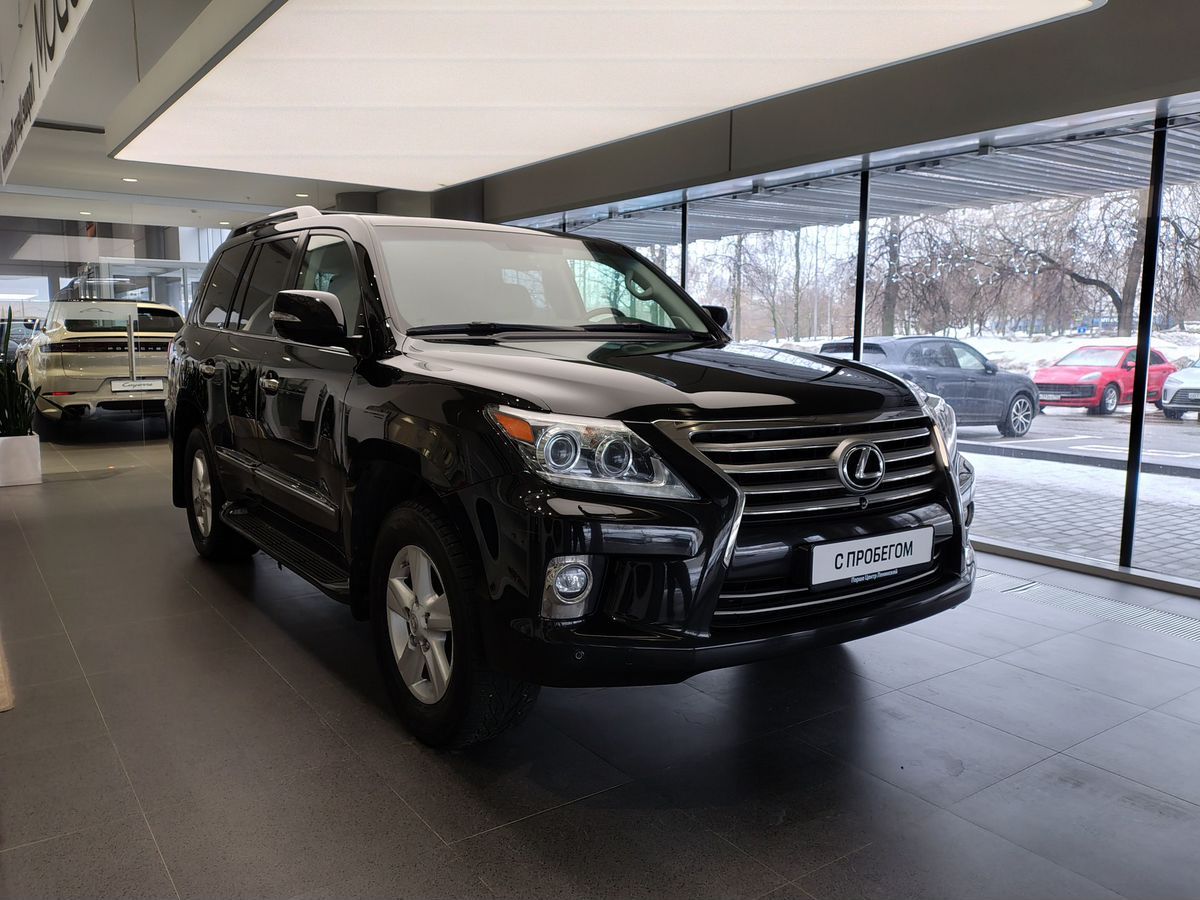 Автомобиль Lexus LX III [1-й рестайлинг] 5.7 AT 4WD (367 л.с.) Premium Чёрный 2014 с пробегом 183 428 км