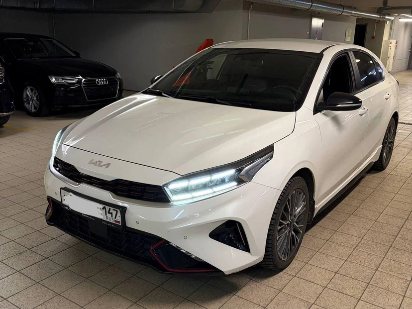 Автомобиль Kia Cerato IV поколение 2.0 AT (150 л.с.) GT Line+ Белый 2022 с пробегом 46 706 км