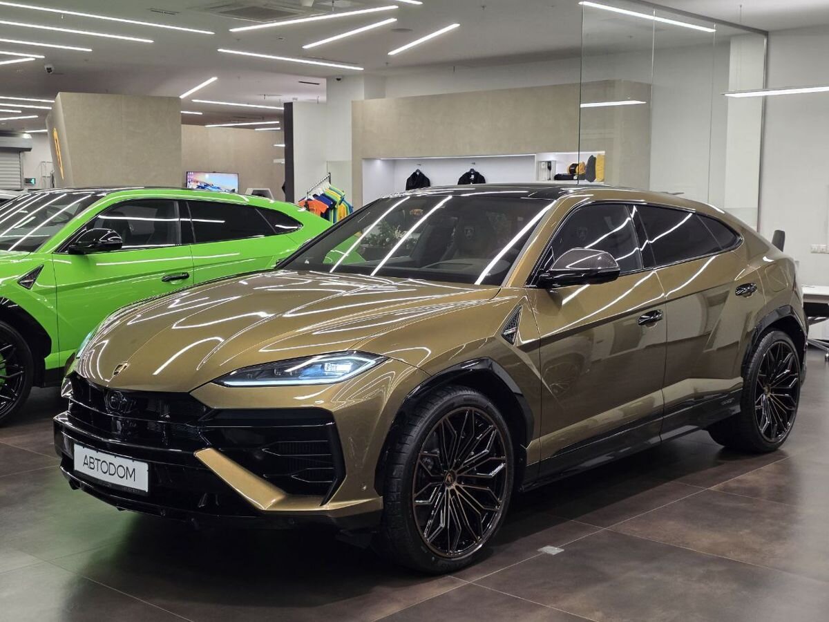 Автомобиль Lamborghini Urus I [рестайлинг] 4.0hyb AT 4WD (800 л.с.) SE Зелёный 2025 с пробегом 68 км