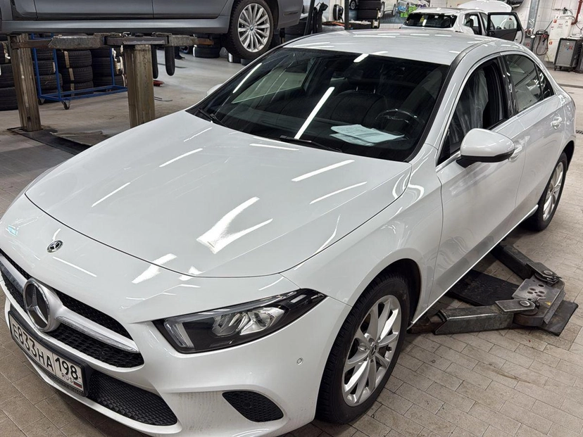 Автомобиль Mercedes-Benz A-Класс IV поколение (W177) 200 1.3 AMT (150 л.с.) Progressive Белый 2019 с пробегом 47 574 км