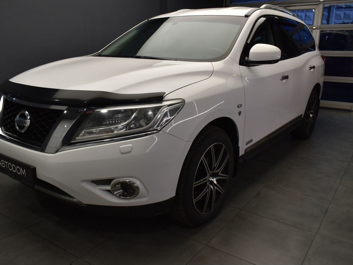 Nissan Pathfinder IV поколение (R52) 3.5 CVT 4WD (249 л.с.) Top Белый 2014 с пробегом 170 000 км