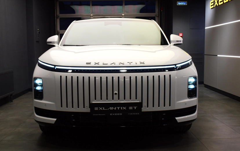 Автомобиль EXEED EXLANTIX ET I поколение 1.5hyb AT 4WD (469 л.с.) Top Белый 2025