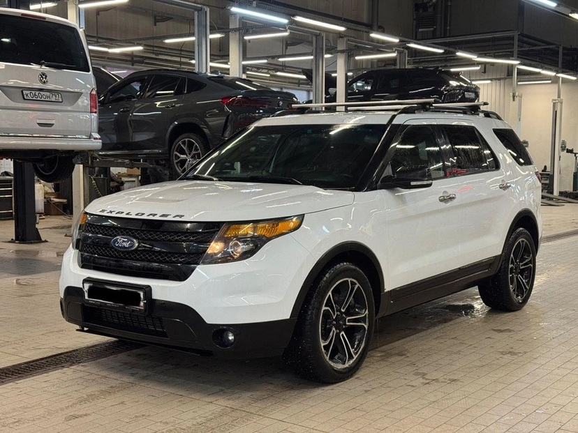 Автомобиль Ford Explorer V поколение 3.5 EcoBoost AT 4WD (345 л.с.) Sport Белый 2015 с пробегом 183 670 км