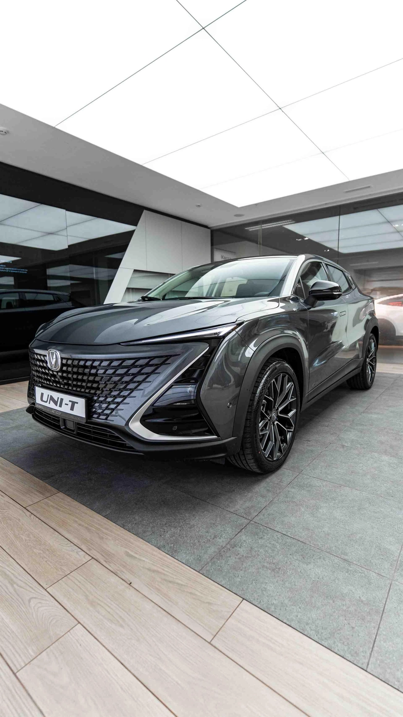 Автомобиль Changan UNI-T I поколение 1.5 AMT (167 л.с.) Tech Серый 2024