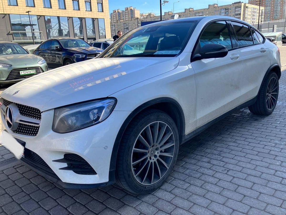 Автомобиль Mercedes-Benz GLC coupe I поколение (C253) 250 2.1d AT 4Matic (204 л.с.) Sport Белый 2018 с пробегом 111 842 км
