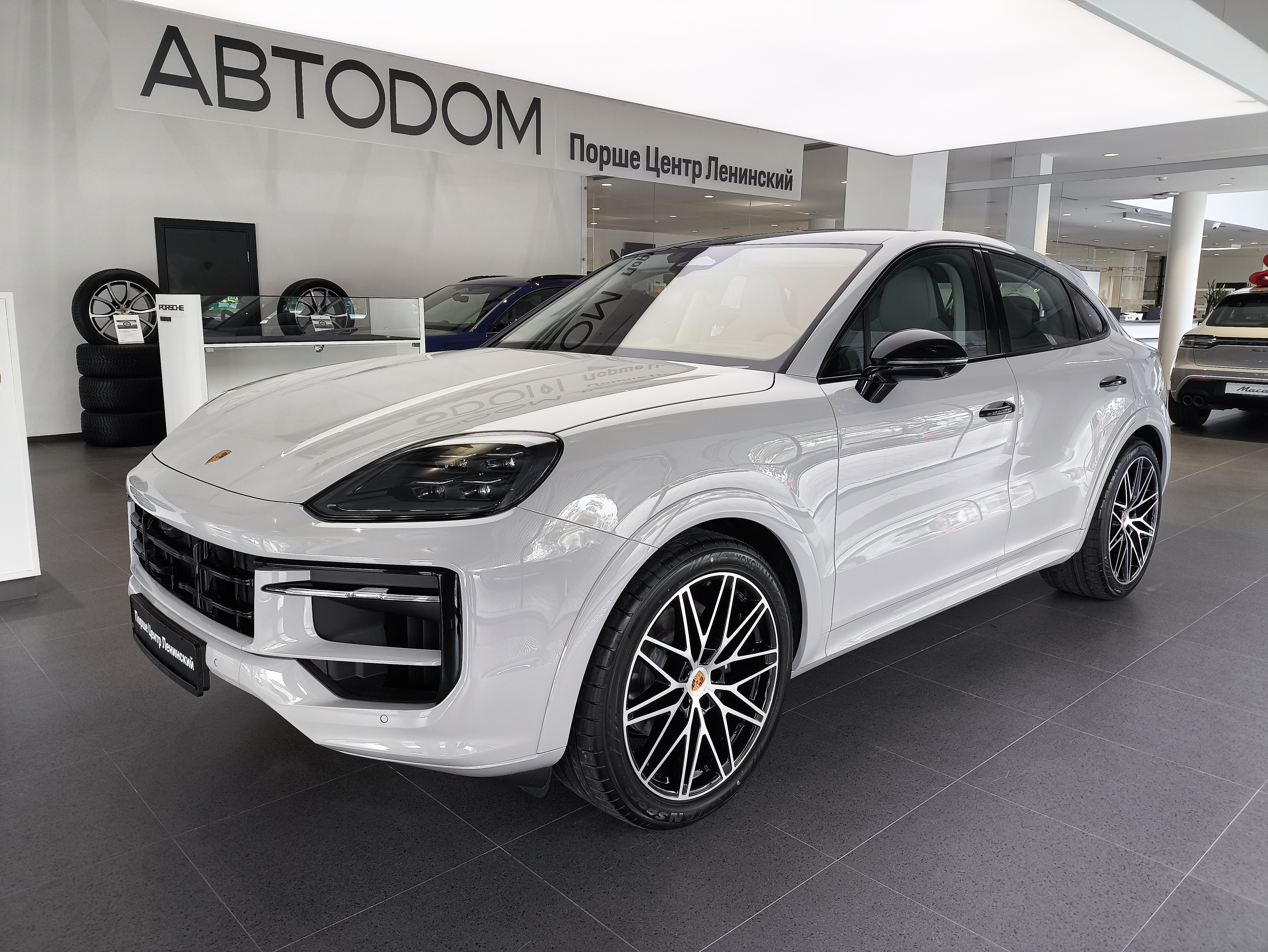 Porsche Cayenne III [рестайлинг] 3.0 AT 4WD (353 л.с.) Black Edition Серый 2026 